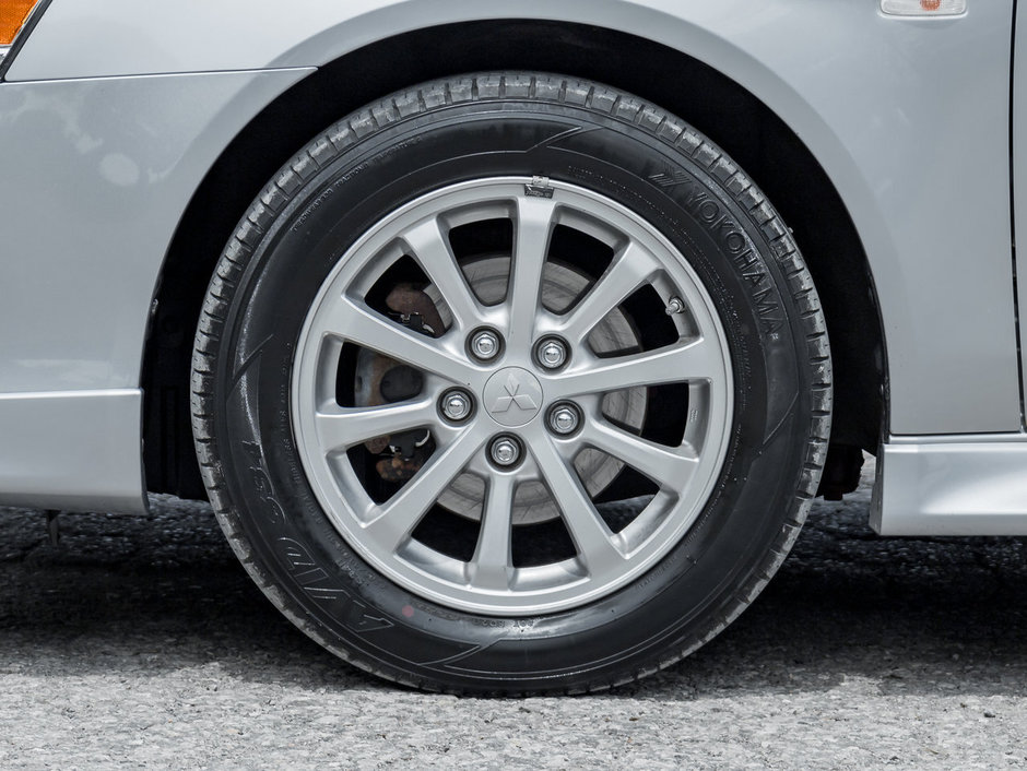 Mitsubishi Lancer 4dr Sdn CVT SE FWD 2012-3