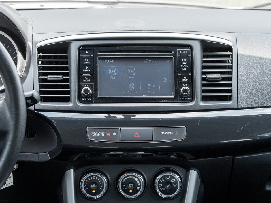Mitsubishi Lancer 4dr Sdn CVT ES FWD 2017-22