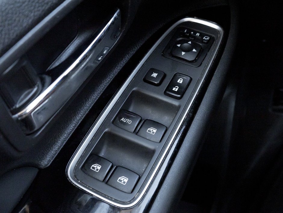 2018 Mitsubishi Outlander PHEV SE S-AWC/ **SAFETY CERTIFIED**-13