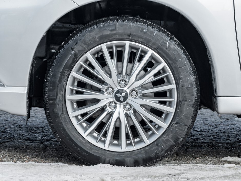 2020 Mitsubishi Outlander PHEV SE S-AWC  SAEFTY CERTIFIED FINANCE AS LOW AS 6.99%-4