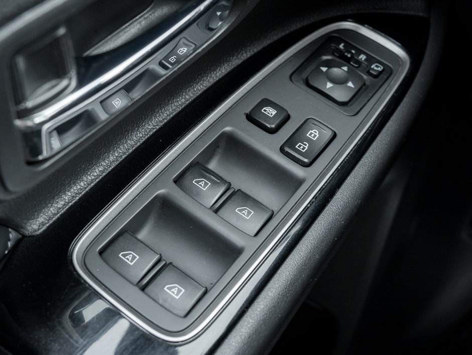 Mitsubishi OUTLANDER PHEV GT S-AWC CPO FINANCE RATES FOR AS LOW AS 0.9% 2022-12