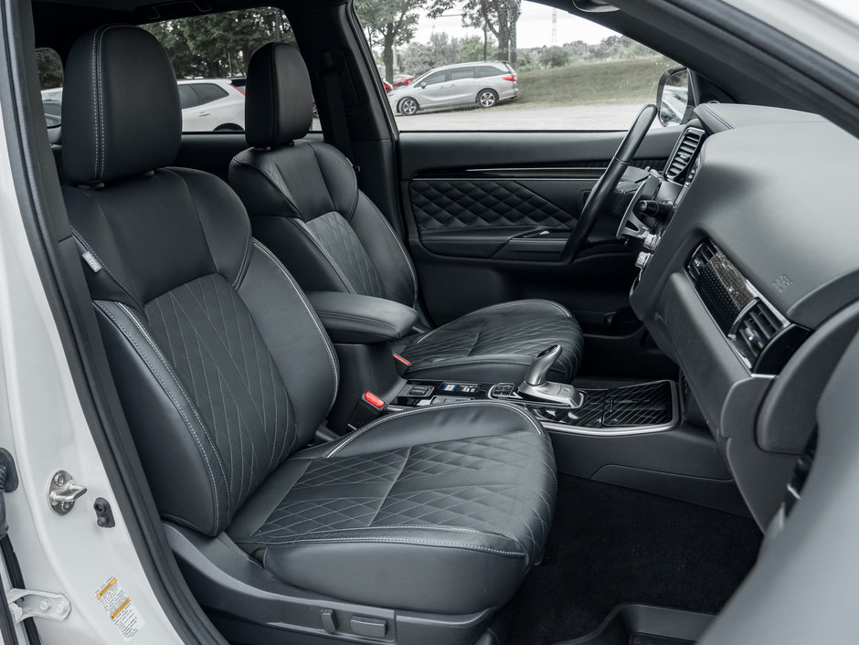 Mitsubishi OUTLANDER PHEV GT S-AWC CPO FINANCE RATES FOR AS LOW AS 0.9% 2022-21
