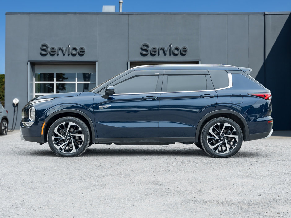 Mitsubishi OUTLANDER PHEV SEL S-AWC CPO FINANCE RATES FOR AS LOW AS 0.9% 2023-2