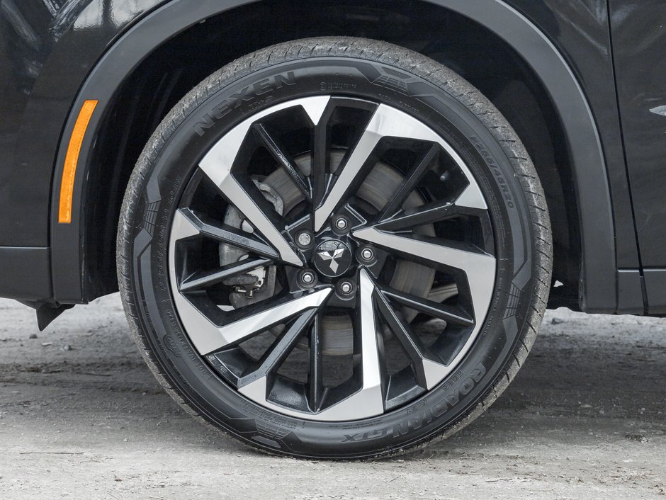 Mitsubishi Outlander PHEV SEL S-AWC CPO FINANCE RATES FOR AS LOW AS 0.90% 2023-4