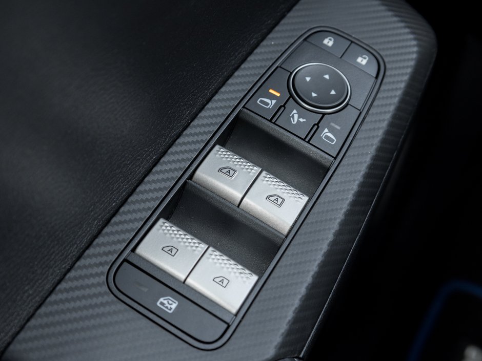 Mitsubishi Outlander PHEV SEL S-AWC CPO FINANCE RATES FOR AS LOW AS 0.90% 2023-13