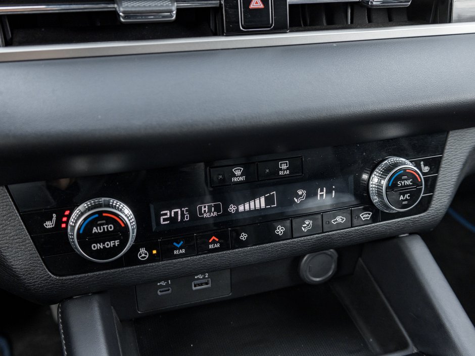 Mitsubishi Outlander PHEV SEL S-AWC CPO FINANCE RATES FOR AS LOW AS 0.90% 2023-19