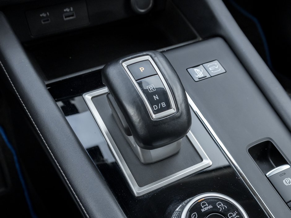 Mitsubishi Outlander PHEV SEL S-AWC CPO FINANCE RATES FOR AS LOW AS 0.90% 2023-16