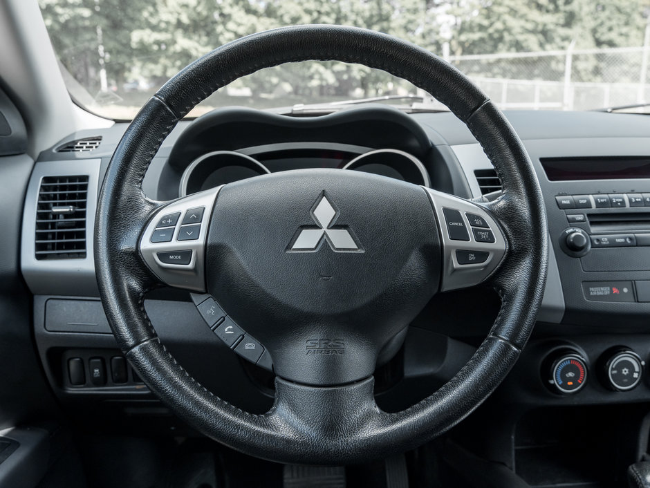 Mitsubishi Outlander 4WD 4dr LS 2012-7