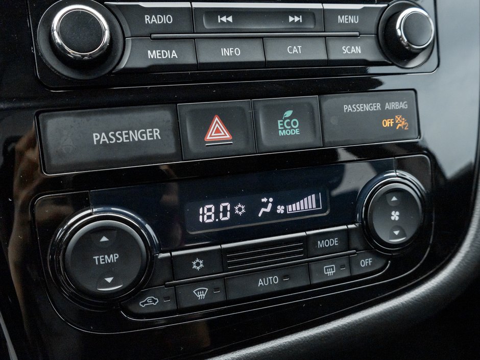 Mitsubishi Outlander AWC 4dr ES 2016-15