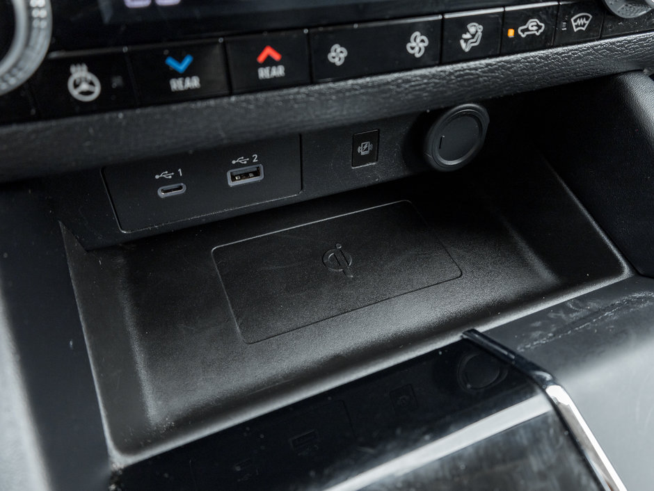 Mitsubishi Outlander LE Premium CPO FINANCE RATES FOR AS LOW AS 0.9% 2022-16