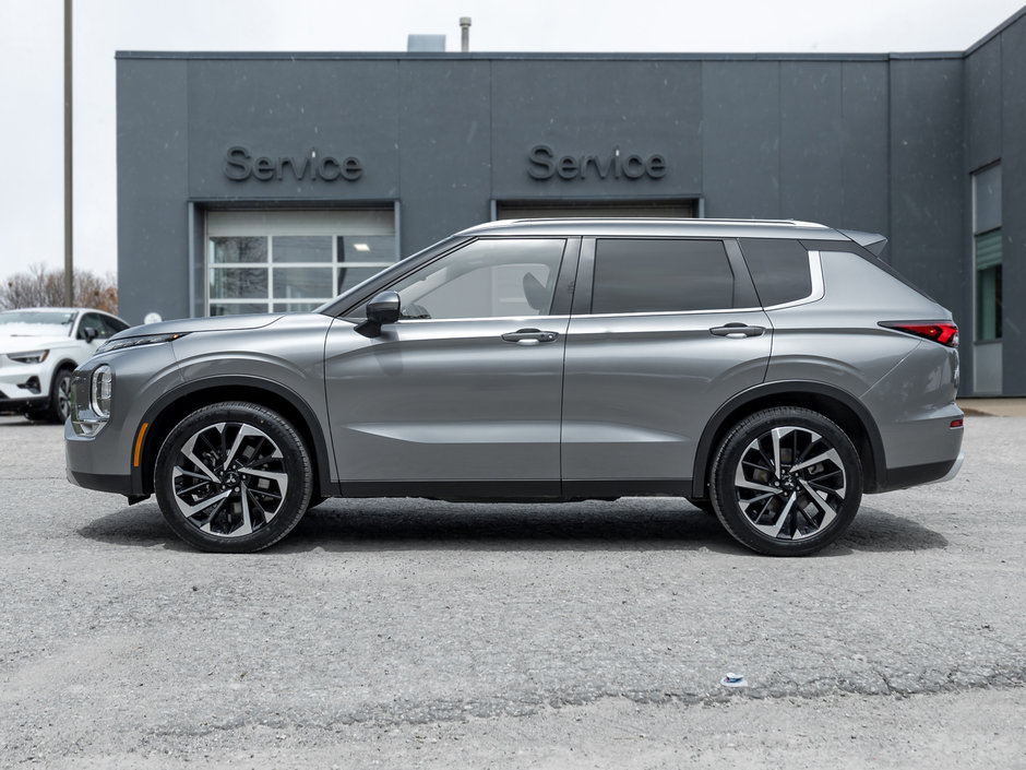 Mitsubishi Outlander LE Premium CPO FINANCE RATES FOR AS LOW AS 0.9% 2022-2