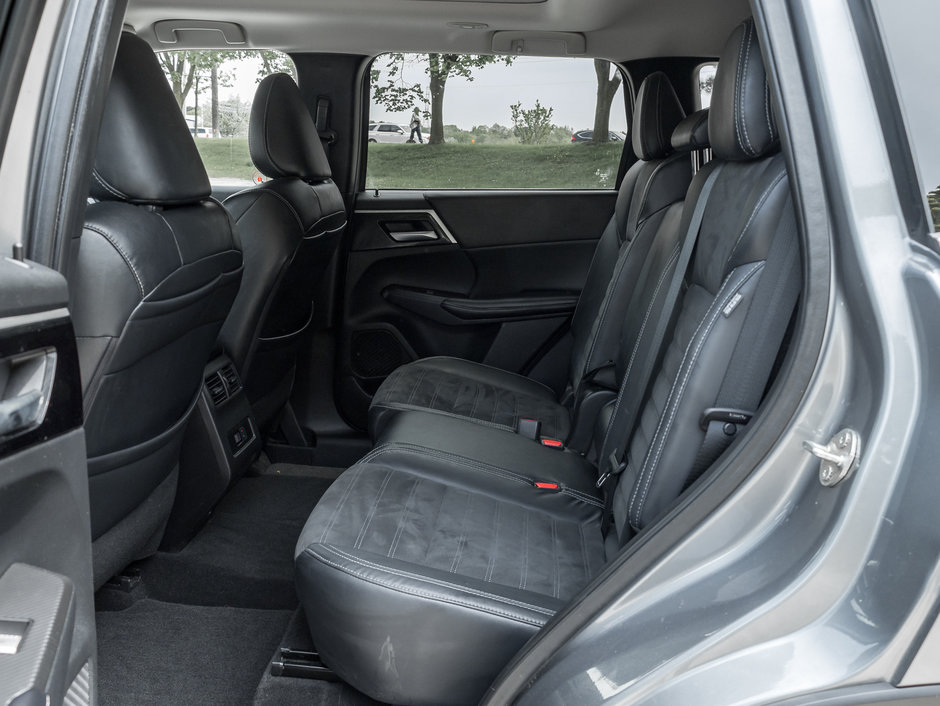 Mitsubishi Outlander LE Premium CPO FINANCE RATES FOR AS LOW AS 0.9% 2022-22