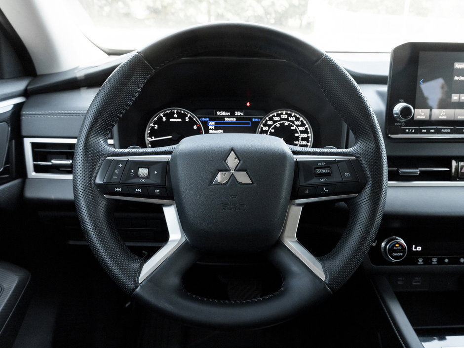 2022 Mitsubishi Outlander ES S-AWC CPO FINANCE RATES FOR AS LOW AS 0.9%-7