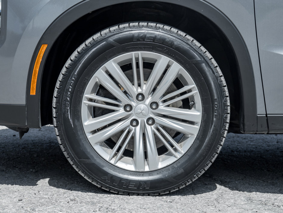 2022 Mitsubishi Outlander ES S-AWC CPO FINANCE RATES FOR AS LOW AS 0.9%-3