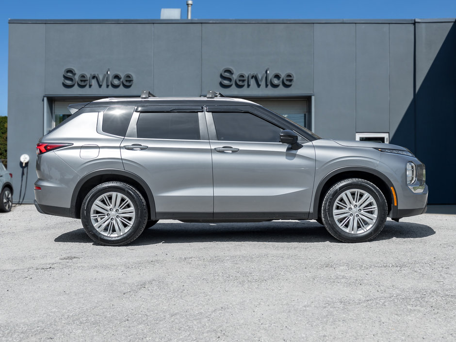 2022 Mitsubishi Outlander ES S-AWC CPO FINANCE RATES FOR AS LOW AS 0.9%-4