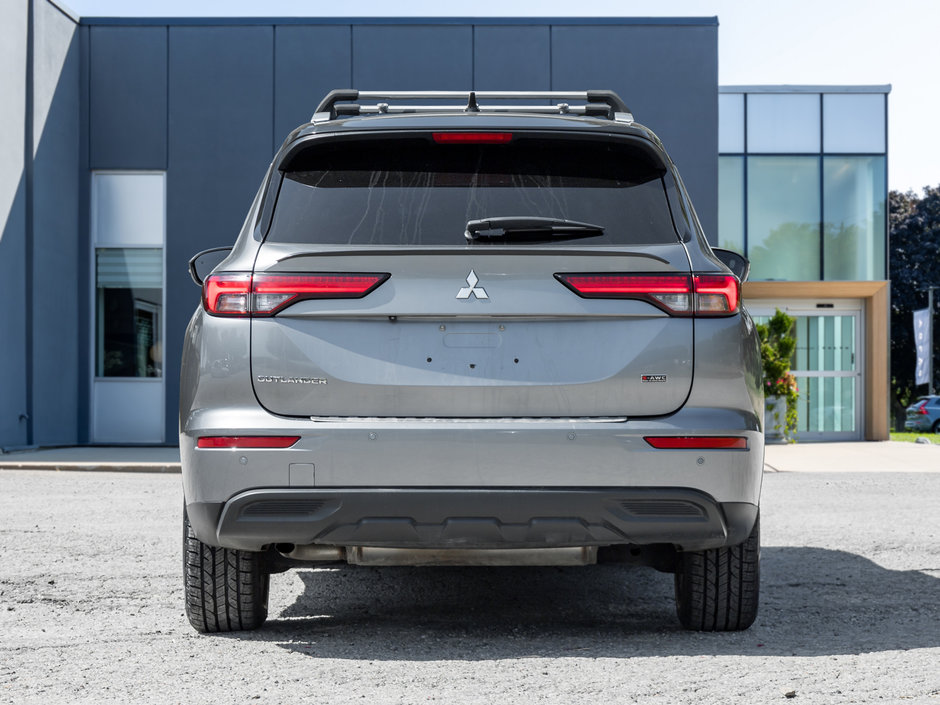 2022 Mitsubishi Outlander ES S-AWC CPO FINANCE RATES FOR AS LOW AS 0.9%-5