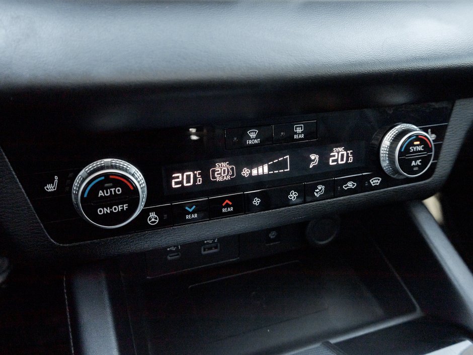 2022 Mitsubishi Outlander GT S-AWC CPO FINANCE RATES FOR AS LOW AS 0.90%-19