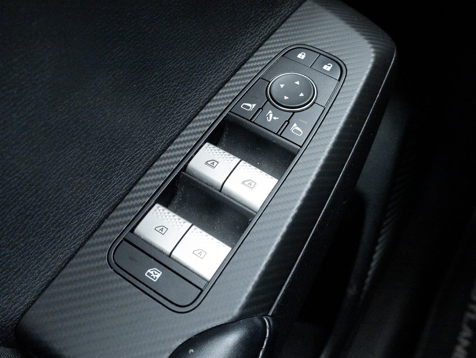 2022 Mitsubishi Outlander LE S-AWC   CPO FINANCE RATES FOR AS LOW AS 0.90%-13