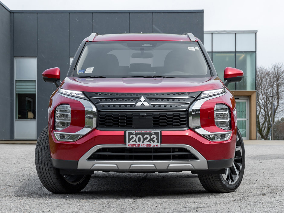 Mitsubishi Outlander LE S-AWC CPO  FINANCE RATES FOR AS LOW AS 0.9% 2023-1