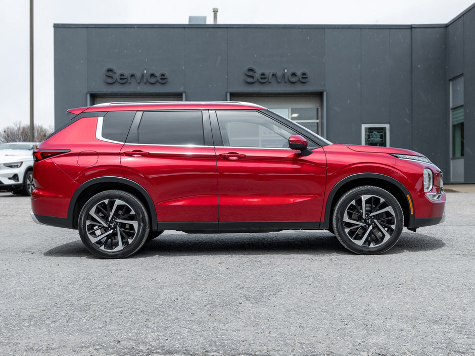 Mitsubishi Outlander LE S-AWC CPO  FINANCE RATES FOR AS LOW AS 0.9% 2023-4