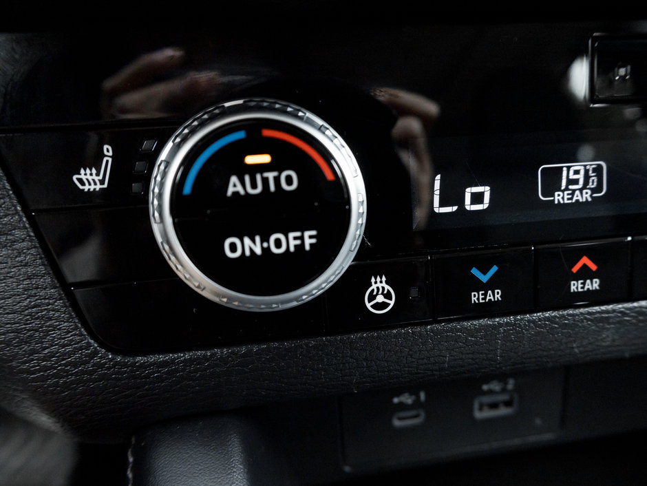 Mitsubishi Outlander LE S-AWC CPO  FINANCE RATES FOR AS LOW AS 0.9% 2023-18