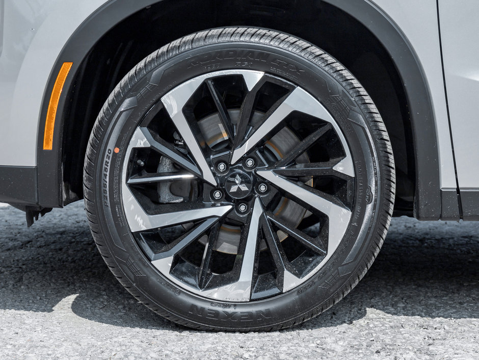 Mitsubishi Outlander LE Premium S-AWC CPO FINANCE RATES AS LOW AS 0.90% 2023-3