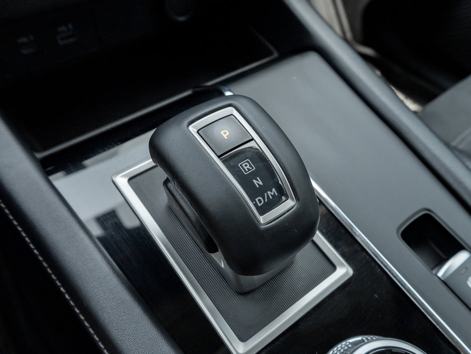 Mitsubishi Outlander LE Premium S-AWC CPO FINANCE RATES AS LOW AS 0.90% 2023-14