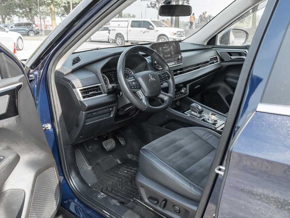2023 Mitsubishi Outlander LE S-AWC CPO  FINANCE RATES FOR AS LOW AS 0.9%-6