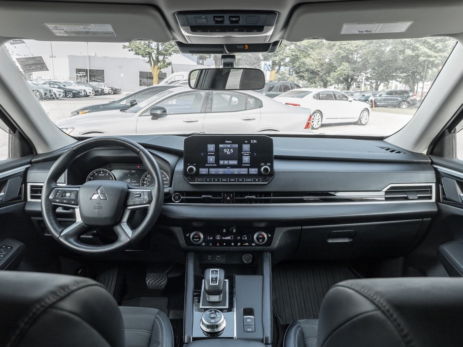 2023 Mitsubishi Outlander LE S-AWC CPO  FINANCE RATES FOR AS LOW AS 0.9%-25