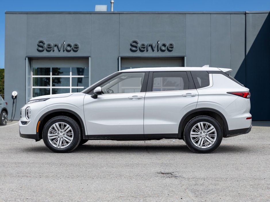 Mitsubishi Outlander ES S-AWC CPO FINANCE RATES FOR AS LOW AS 0.90% 2023-2