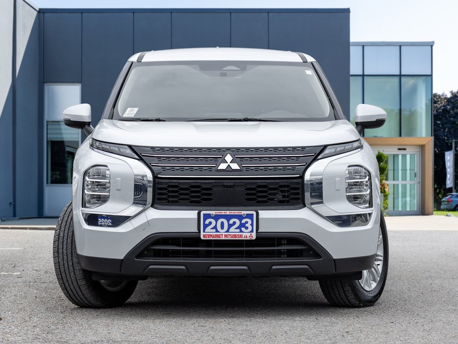 Mitsubishi Outlander ES S-AWC CPO FINANCE RATES FOR AS LOW AS 0.90% 2023-1