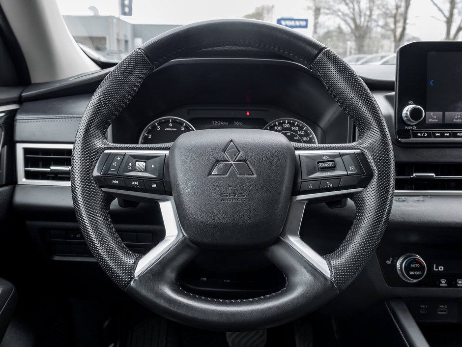 Mitsubishi Outlander ES S-AWC CPO FINANCE RATES FOR AS LOW AS 0.90% 2023-7