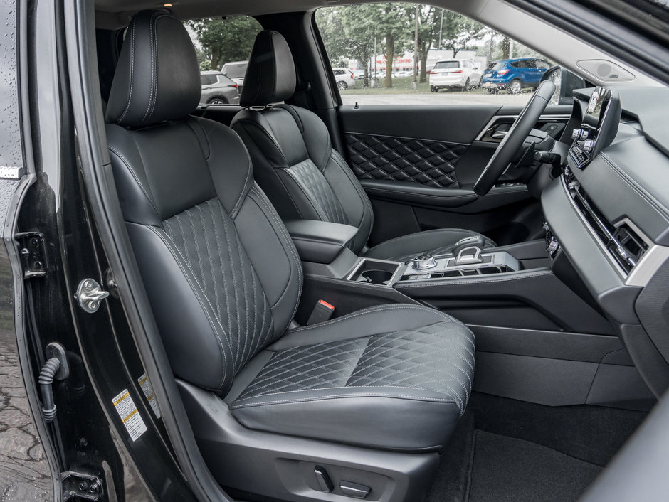 2024 Mitsubishi Outlander GT S-AWC-21