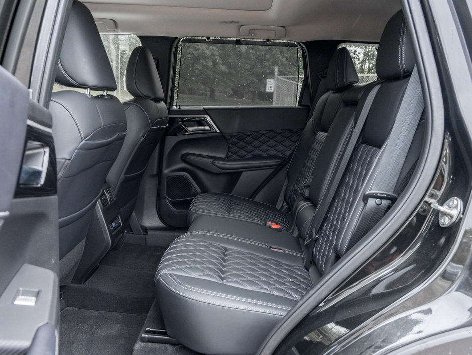 2024 Mitsubishi Outlander GT S-AWC-22