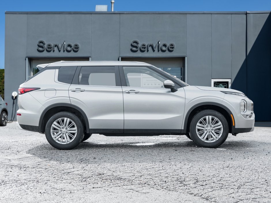 2024 Mitsubishi Outlander SE S-AWC CPO FINANCE RATES FOR AS LOW AS 0.90%-4