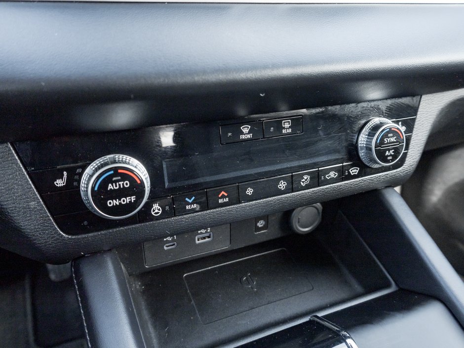 2024 Mitsubishi Outlander SE S-AWC CPO FINANCE RATES FOR AS LOW AS 0.90%-16