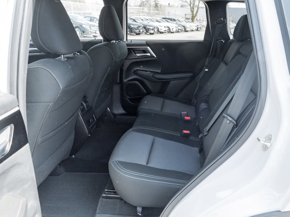 2024 Mitsubishi Outlander SE S-AWC CPO FINANCE RATES FOR AS LOW AS 0.90%-20