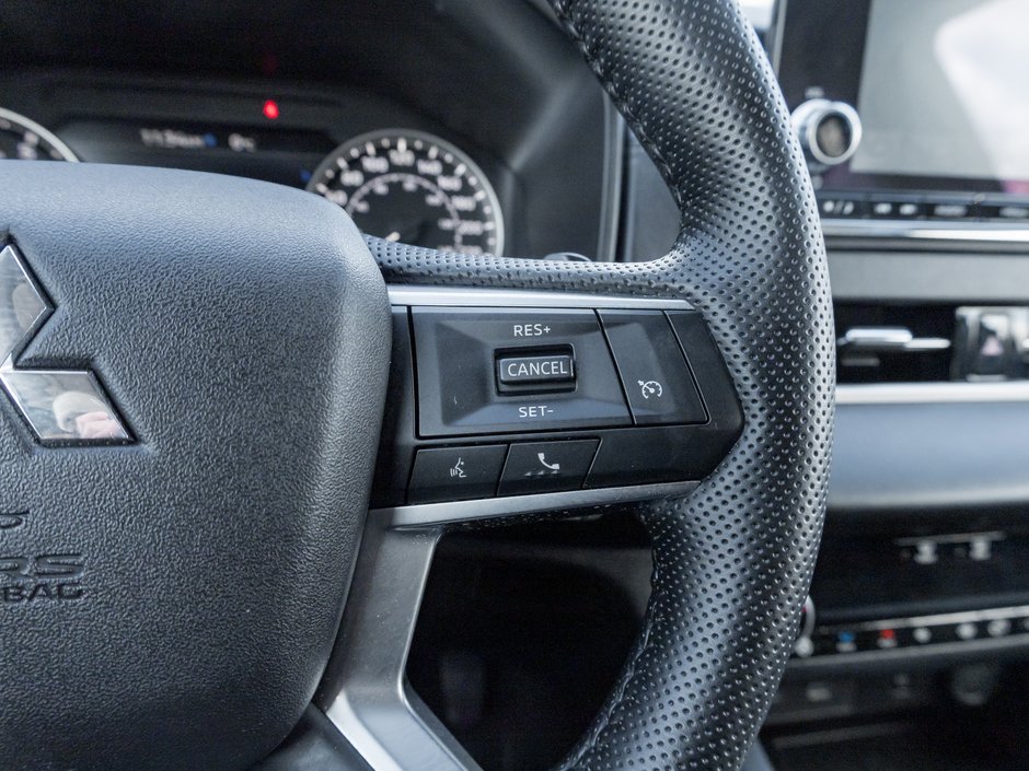 2024 Mitsubishi Outlander SE S-AWC CPO FINANCE RATES FOR AS LOW AS 0.90%-9