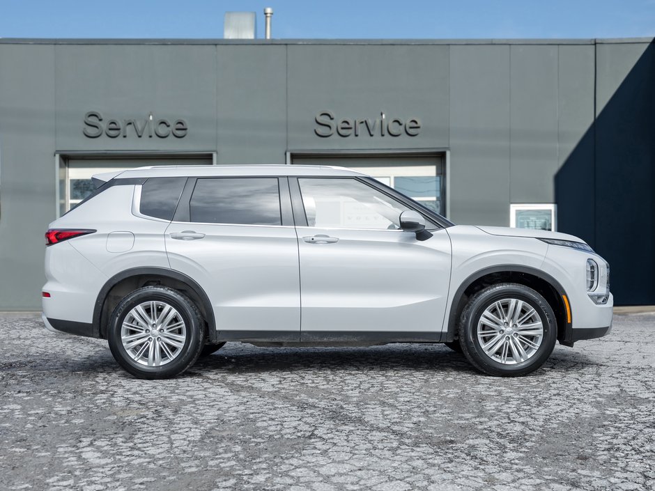 2024 Mitsubishi Outlander SE S-AWC CPO FINANCE RATES FOR AS LOW AS 0.90%-4