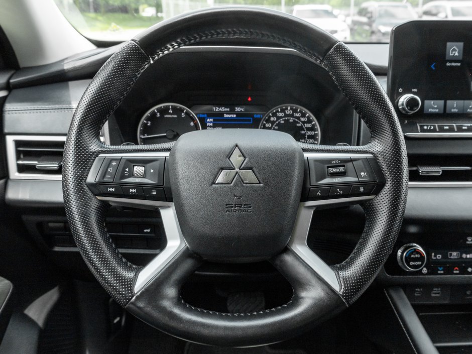 Mitsubishi Outlander LE S-AWC   CPO FINANCE RATES FOR AS LOW AS 0.90% 2024-6