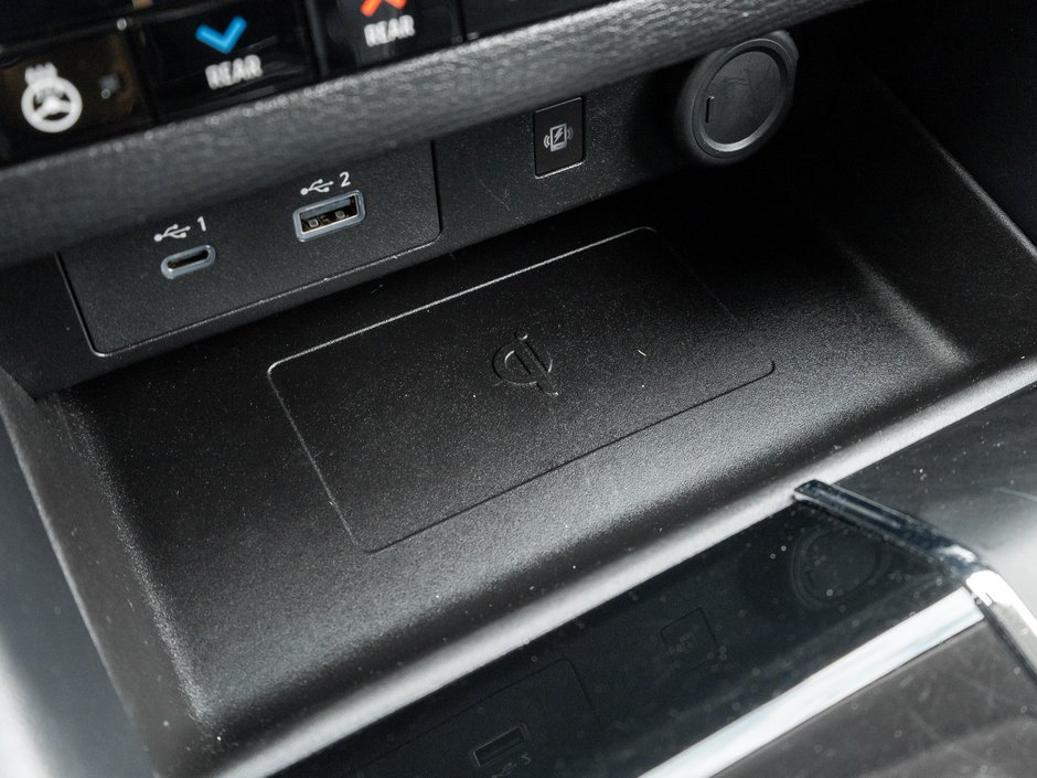 Mitsubishi Outlander LE S-AWC   CPO FINANCE RATES FOR AS LOW AS 0.90% 2024-17