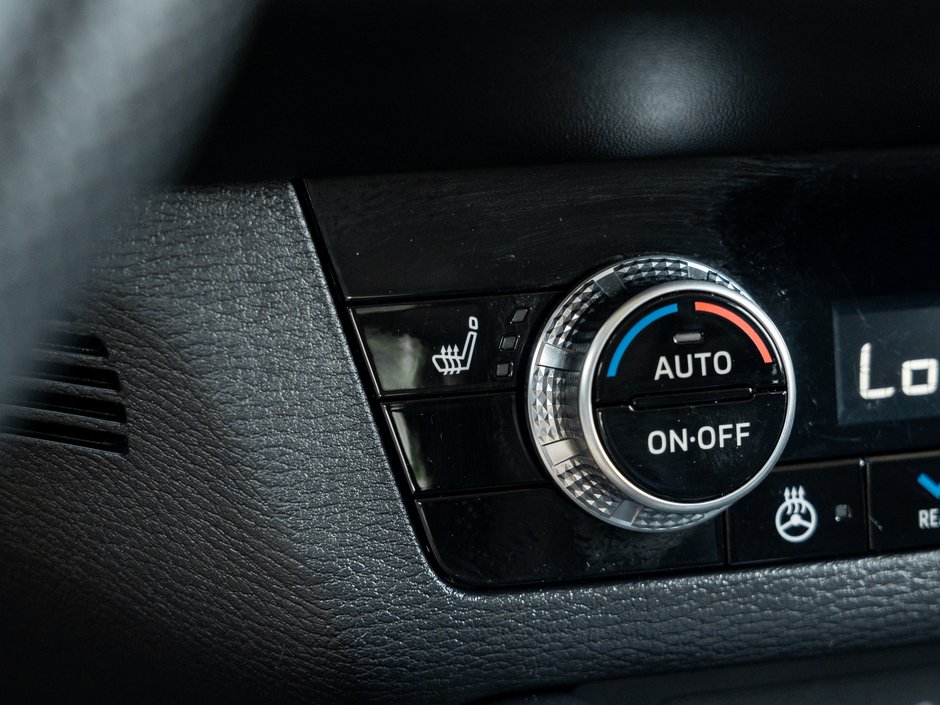 2024 Mitsubishi Outlander LE S-AWC   CPO FINANCE RATES FOR AS LOW AS 0.90%-17