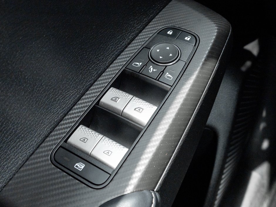 Mitsubishi Outlander LE S-AWC   CPO FINANCE RATES FOR AS LOW AS 0.90% 2024-12