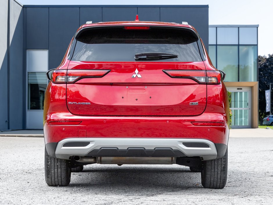 Mitsubishi Outlander LE S-AWC   CPO FINANCE RATES FOR AS LOW AS 0.90% 2024-4