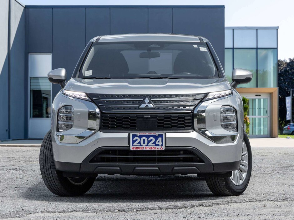 2024 Mitsubishi Outlander ES-1