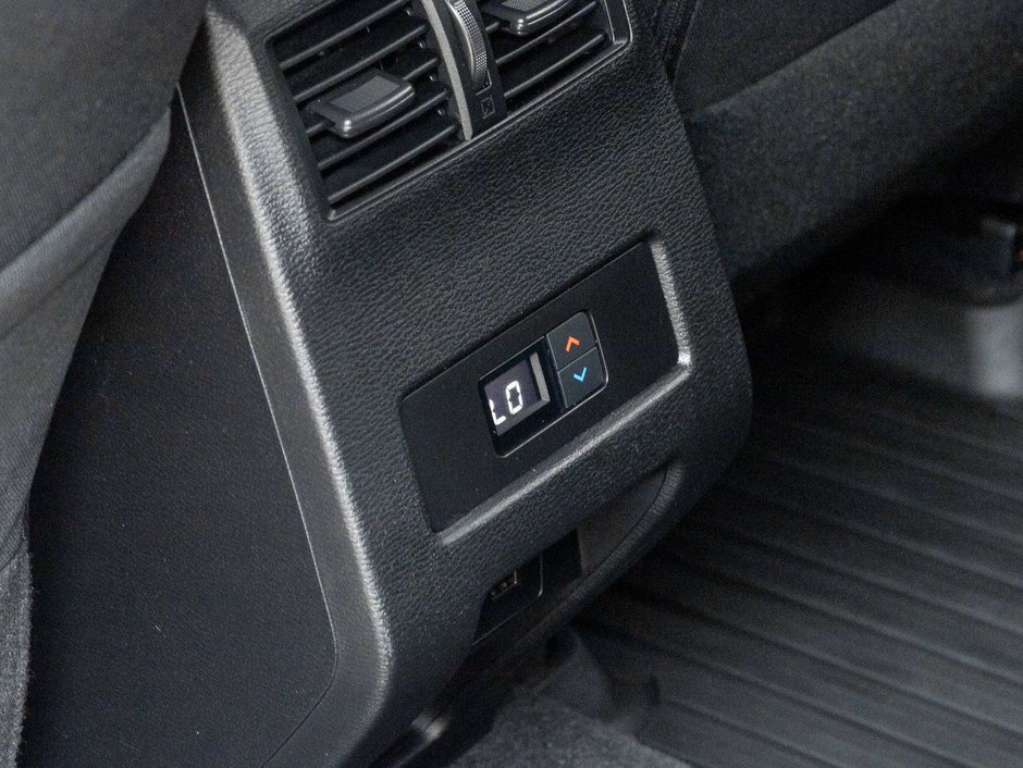 Mitsubishi Outlander SE S-AWC CPO FINANCE RATES FOR AS LOW AS 0.90% 2024-18