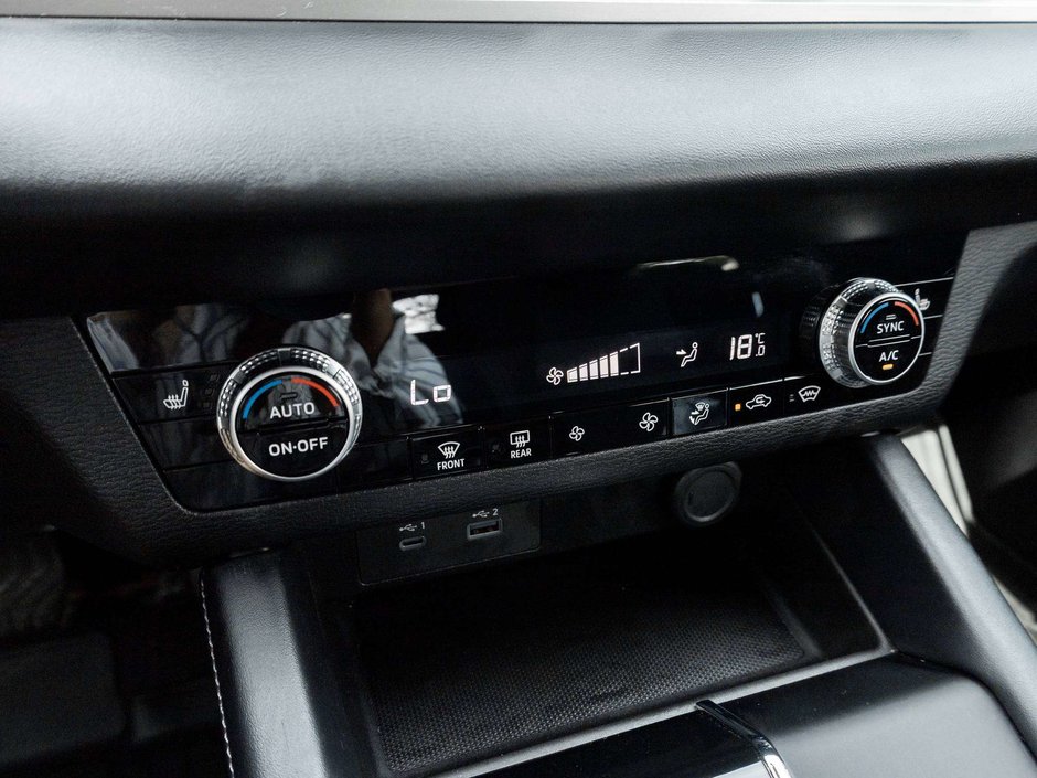 2024 Mitsubishi Outlander ES-12