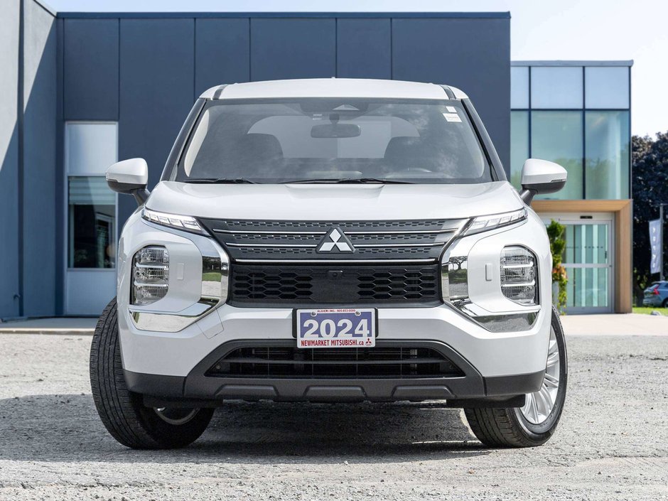 2024 Mitsubishi Outlander ES-1