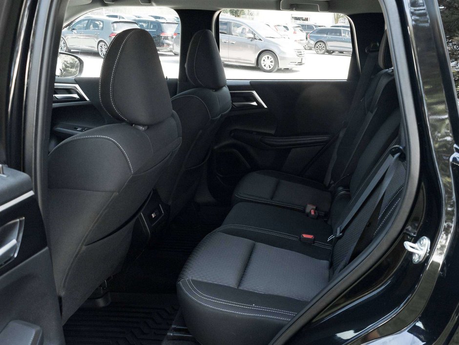 2024 Mitsubishi Outlander SE S-AWC CPO FINANCE RATES FOR AS LOW AS 0.90%-19