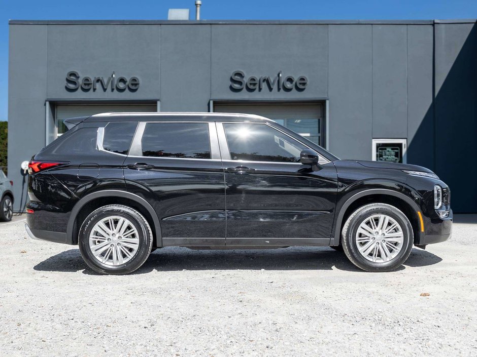 2024 Mitsubishi Outlander SE S-AWC CPO FINANCE RATES FOR AS LOW AS 0.90%-4